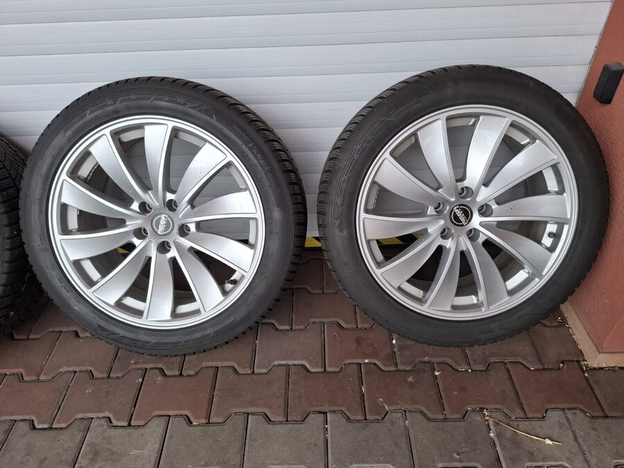 Tesla Model Y – zimní kola 19 – sada 65 – fotografie 2 z 12