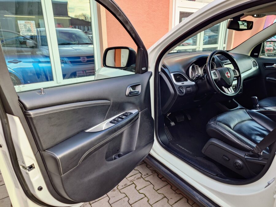 Fiat Freemont 2.0 Multijet Lounge 125kW – fotografie 13 z 26