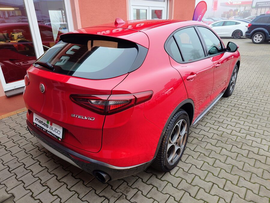 Alfa Romeo Stelvio 2.0 Ti 206 kW – fotografie 6 z 27