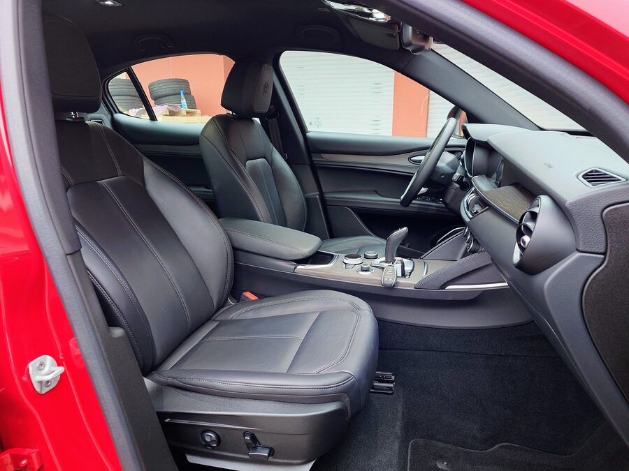 Alfa Romeo Stelvio 2.0 Ti 206 kW – fotografie 13 z 27