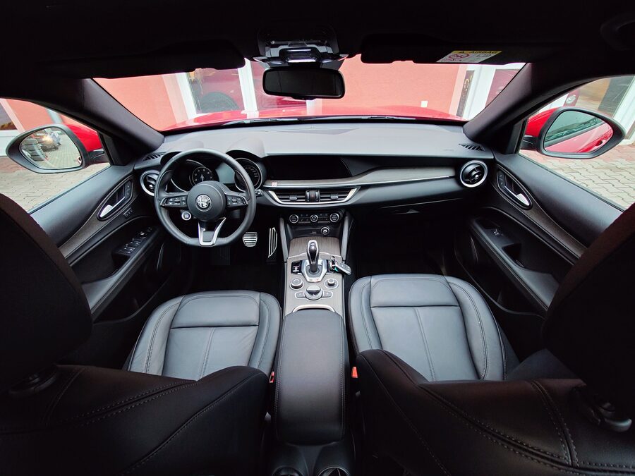 Alfa Romeo Stelvio 2.0 Ti 206 kW – fotografie 19 z 27