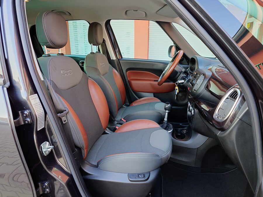 Fiat 500L 1.4 Trekking 88kW – fotografie 13 z 27