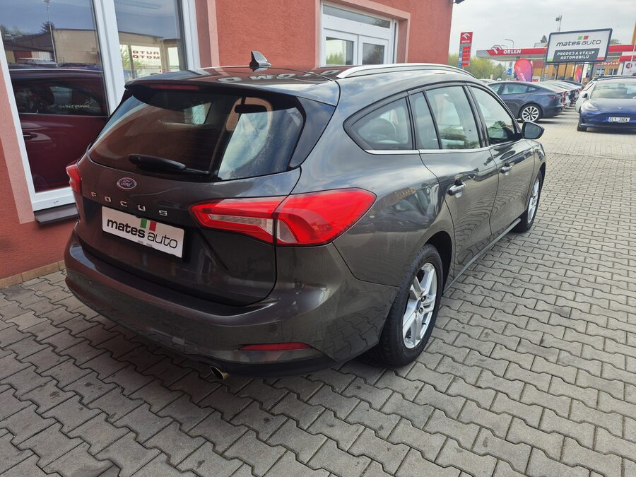 Ford Focus 1.5 Diesel 88kW - TDCi – fotografie 6 z 27