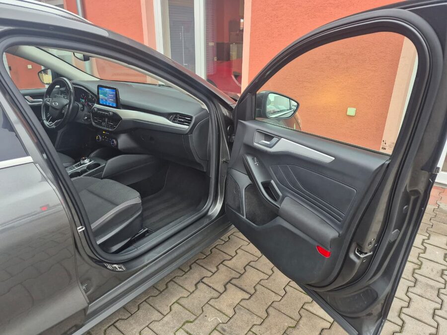 Ford Focus 1.5 Diesel 88kW - TDCi – fotografie 14 z 27