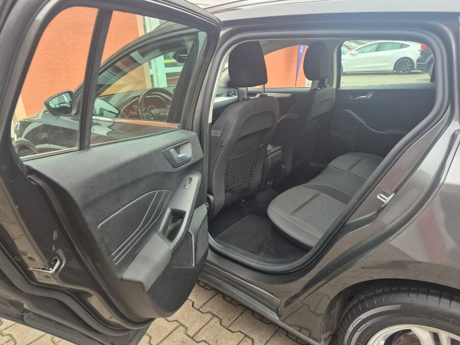 Ford Focus 1.5 Diesel 88kW - TDCi – fotografie 16 z 27