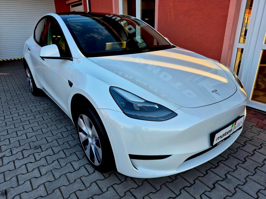 Tesla Model Y Standard Range Plus 235 kW – fotografie 4 z 28