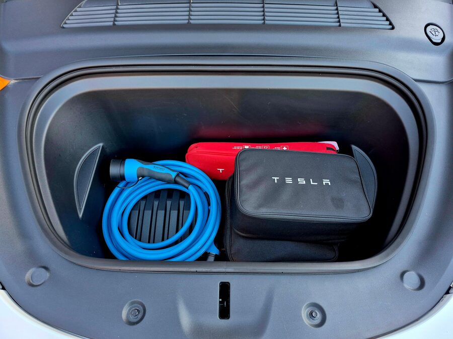 Tesla Model Y Standard Range Plus 235 kW – fotografie 9 z 28