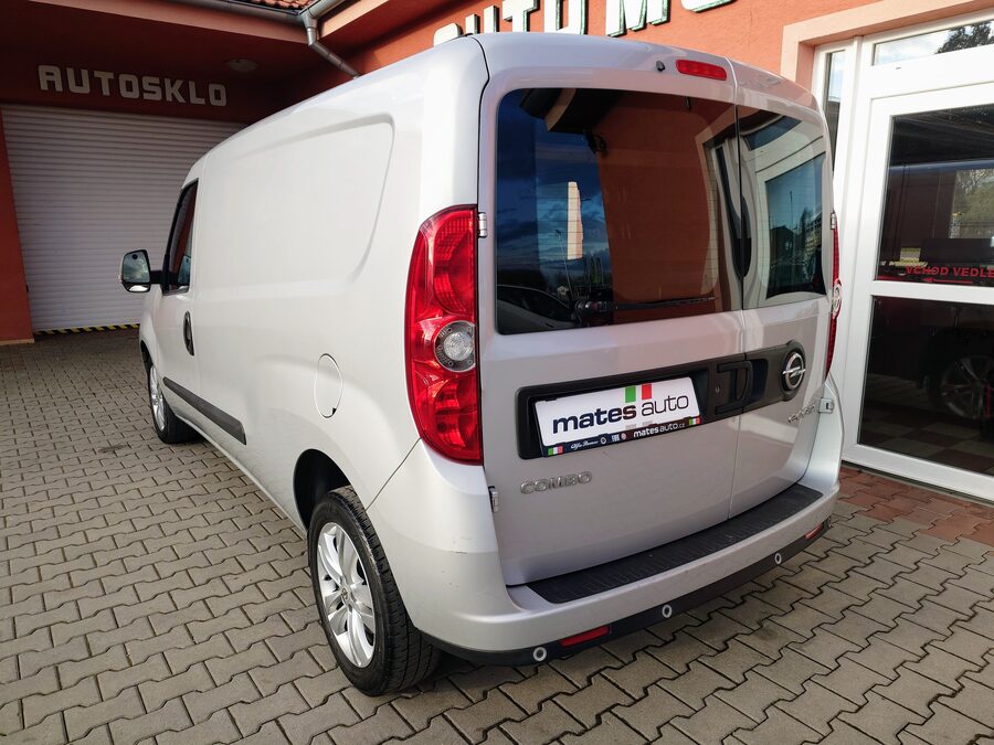 Opel Combo 1.6 CDTI 77 kW – fotografie 3 z 23