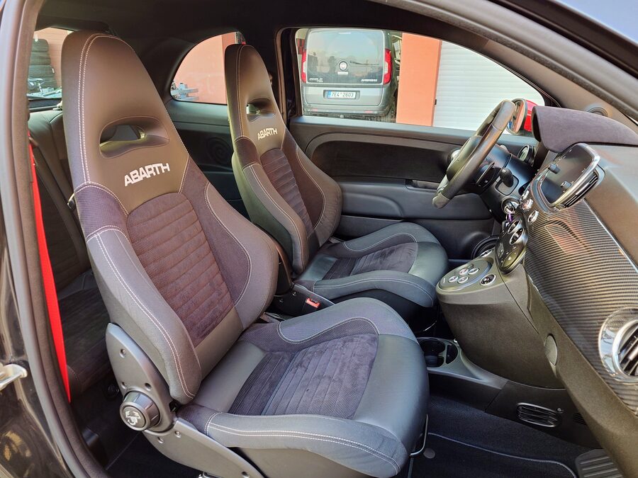 Abarth 595 1.4 132 kW – fotografie 12 z 25