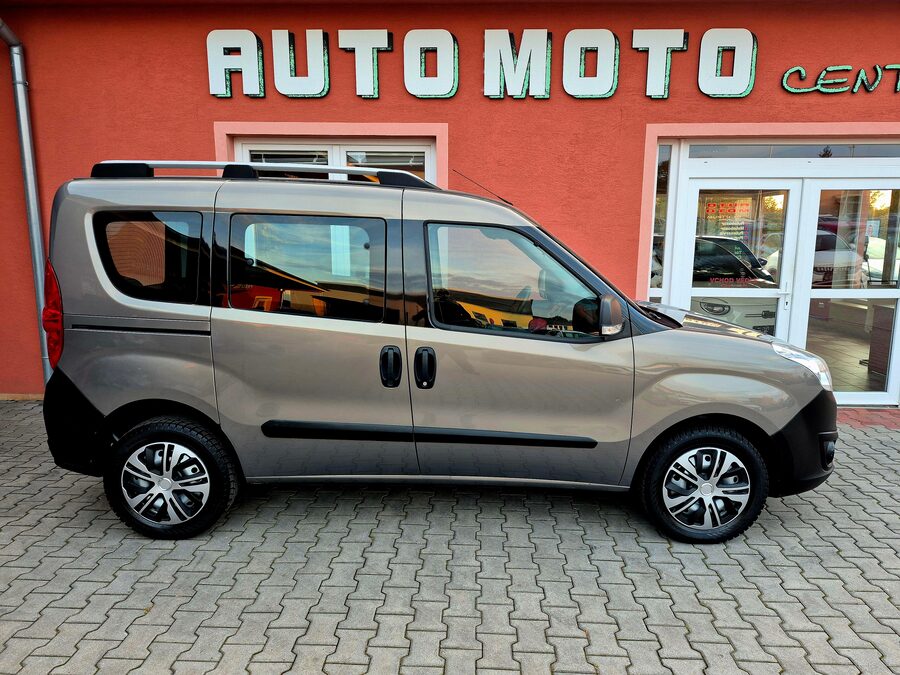 Opel Combo 1.4 70 kW Selection L1H1 N1 – fotografie 5 z 23