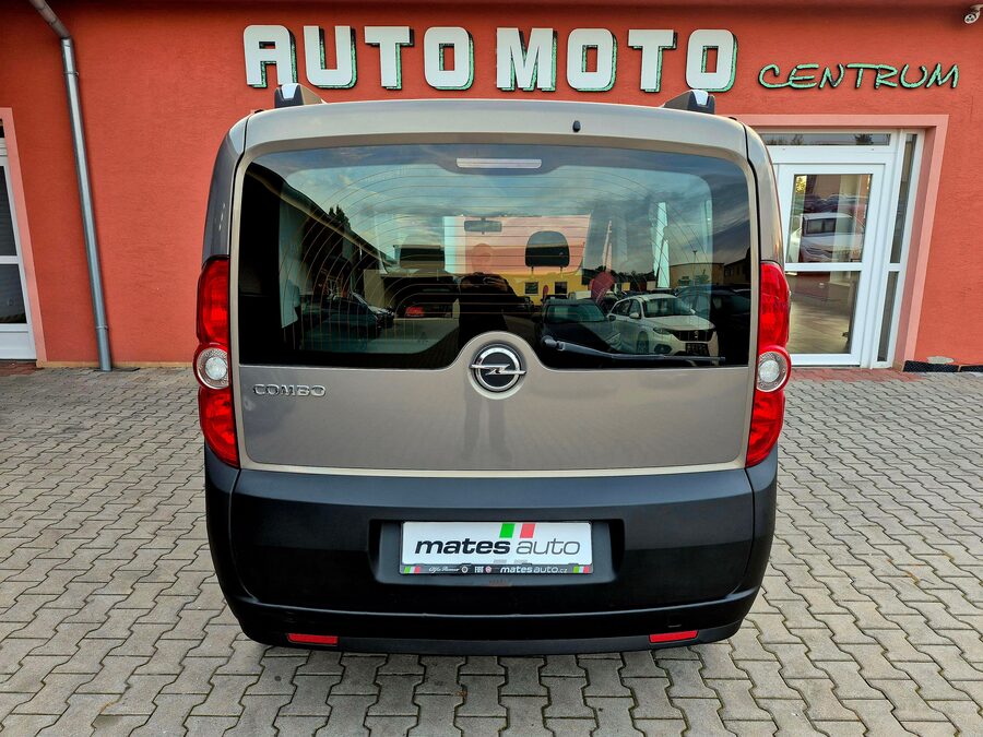 Opel Combo 1.4 70 kW Selection L1H1 N1 – fotografie 9 z 23