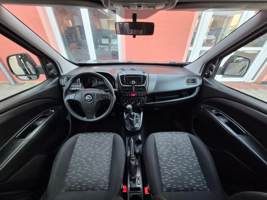 Opel Combo 1.4 70 kW Selection L1H1 N1 – fotografie 19 z 23