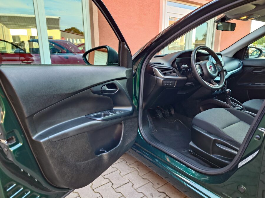 Fiat Tipo 1.4 Street 70 kW – fotografie 12 z 26