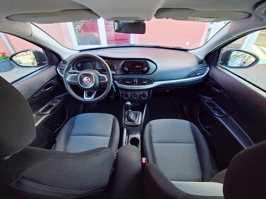 Fiat Tipo 1.4 Street 70 kW – fotografie 19 z 26