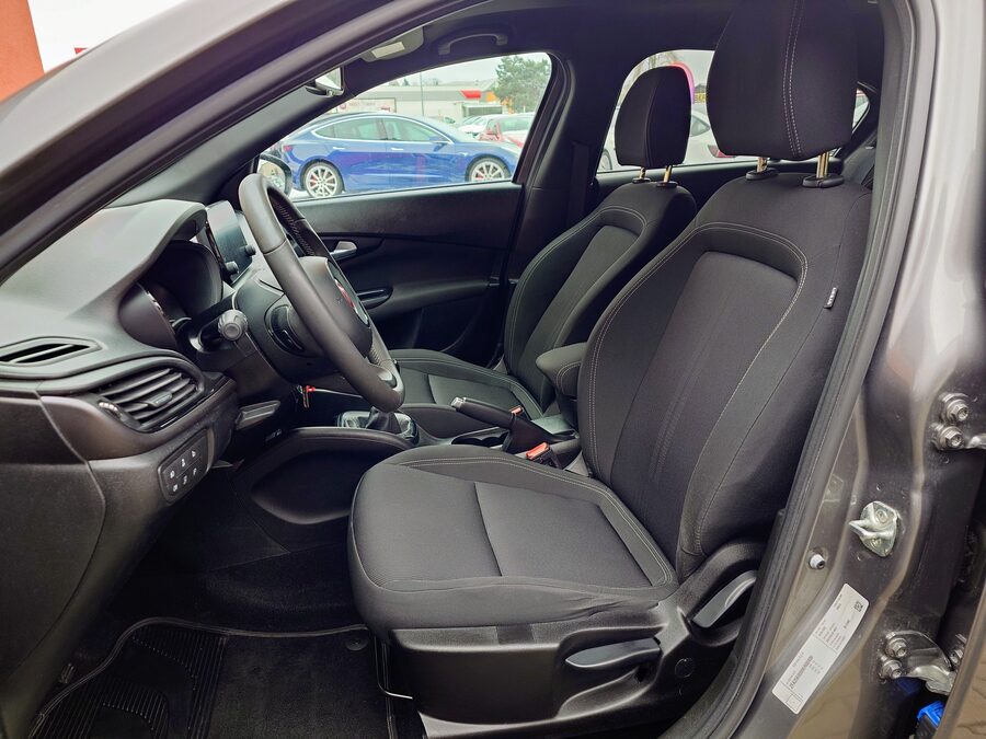 Fiat Tipo Elysia 1.4 70 kW – fotografie 10 z 25