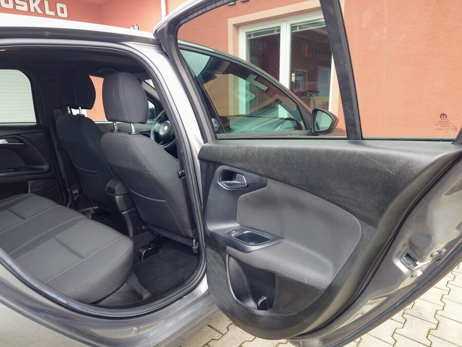 Fiat Tipo Elysia 1.4 70 kW – fotografie 17 z 25