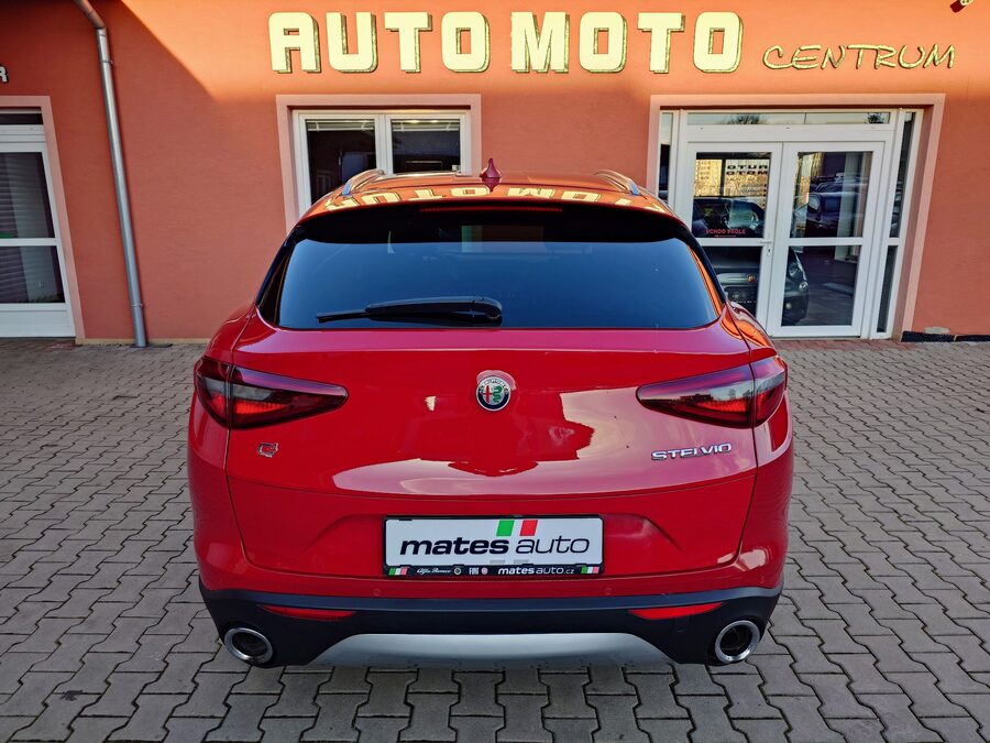 Alfa Romeo Stelvio 2.2 JTDM Q4 Business 140 kW – fotografie 8 z 26