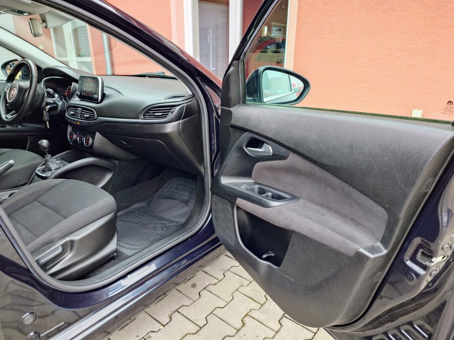Fiat Tipo 1.4 Lounge 70kW – fotografie 14 z 26