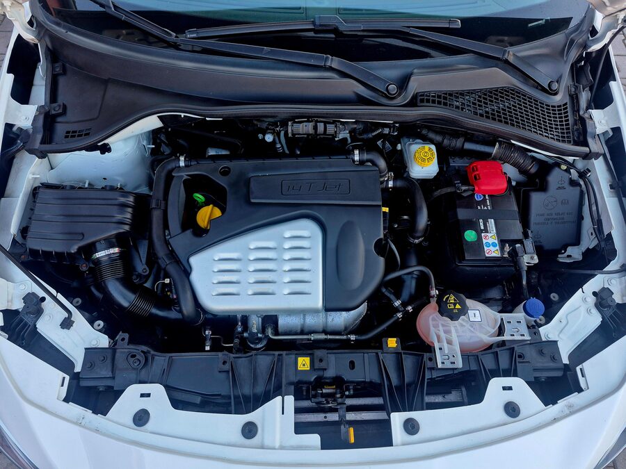 Fiat Tipo 1.4 T-JET 88kw Lounge – fotografie 8 z 27