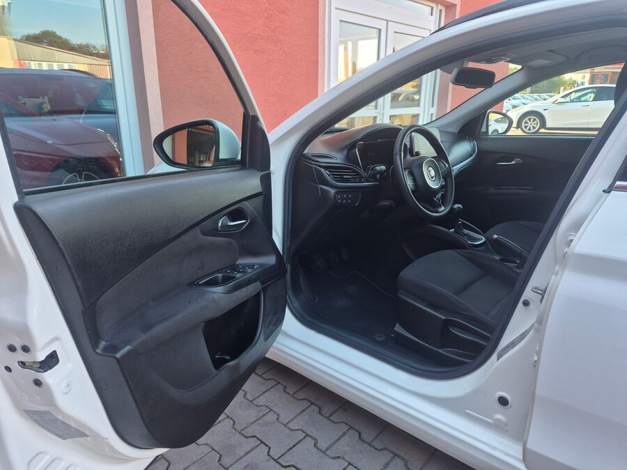 Fiat Tipo 1.4 T-JET 88kw Lounge – fotografie 12 z 27