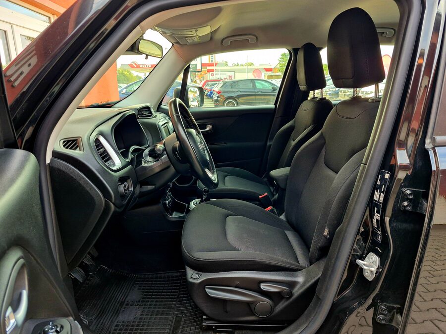 Jeep Renegade 2.0 M-Jet 88kw Longitude 4WD – fotografie 13 z 27