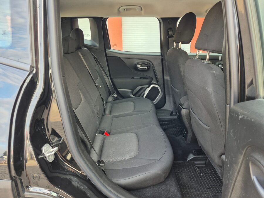 Jeep Renegade 2.0 M-Jet 88kw Longitude 4WD – fotografie 17 z 27