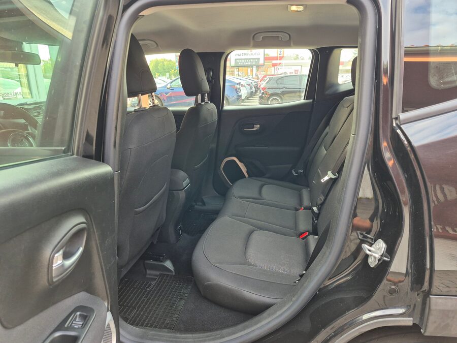 Jeep Renegade 2.0 M-Jet 88kw Longitude 4WD – fotografie 19 z 27