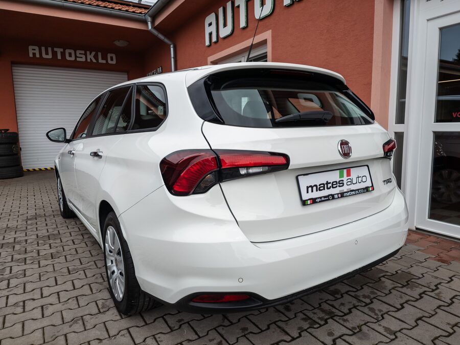 Fiat Tipo 1.4 Easy 70 kW – fotografie 3 z 26