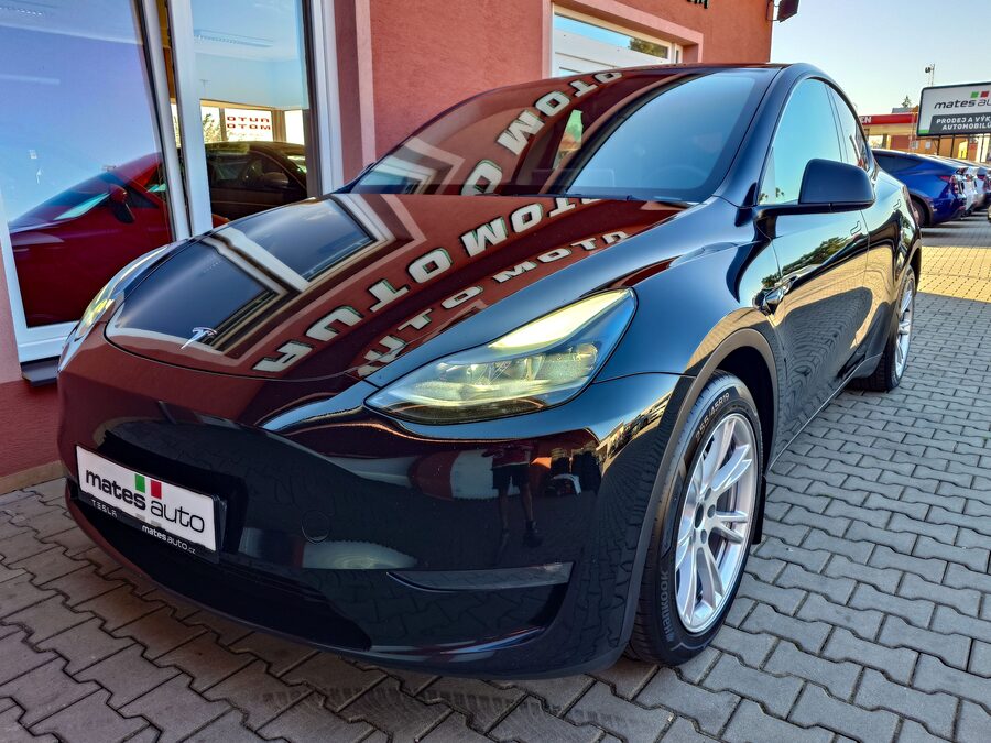 Tesla Model Y Long Range Dual Motor 378 kW, Berlín, tažné zařízení, 2023