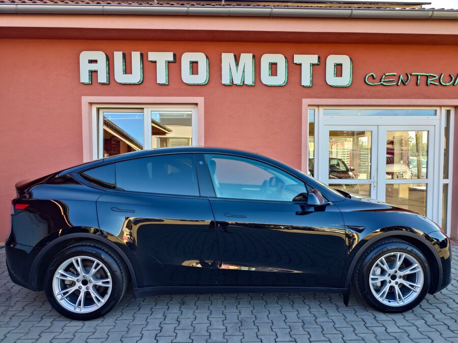 Tesla Model Y Long Range Dual Motor 378 kW, Berlín, tažné zařízení – fotografie 6 z 26