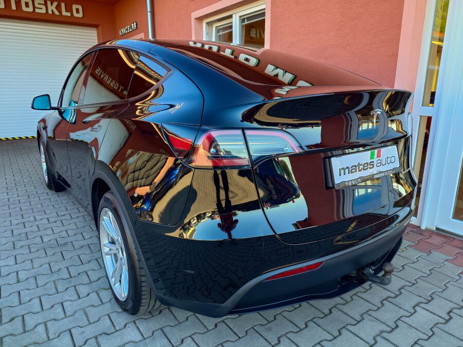 Tesla Model Y Long Range Dual Motor 378 kW, Berlín, tažné zařízení – fotografie 7 z 26