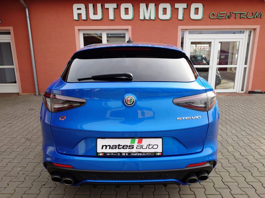 Alfa Romeo Stelvio 2.9 Bi-Turbo Quadrifoglio 382 kW – fotografie 8 z 33