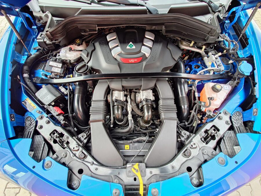 Alfa Romeo Stelvio 2.9 Bi-Turbo Quadrifoglio 382 kW – fotografie 9 z 33