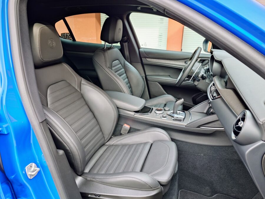 Alfa Romeo Stelvio 2.9 Bi-Turbo Quadrifoglio 382 kW – fotografie 13 z 33