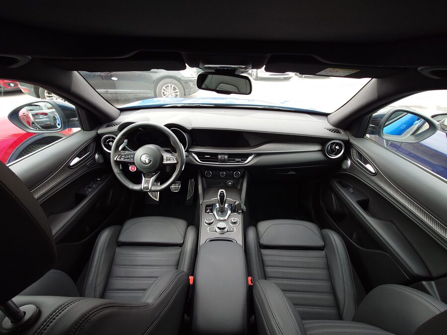 Alfa Romeo Stelvio 2.9 Bi-Turbo Quadrifoglio 382 kW – fotografie 19 z 33