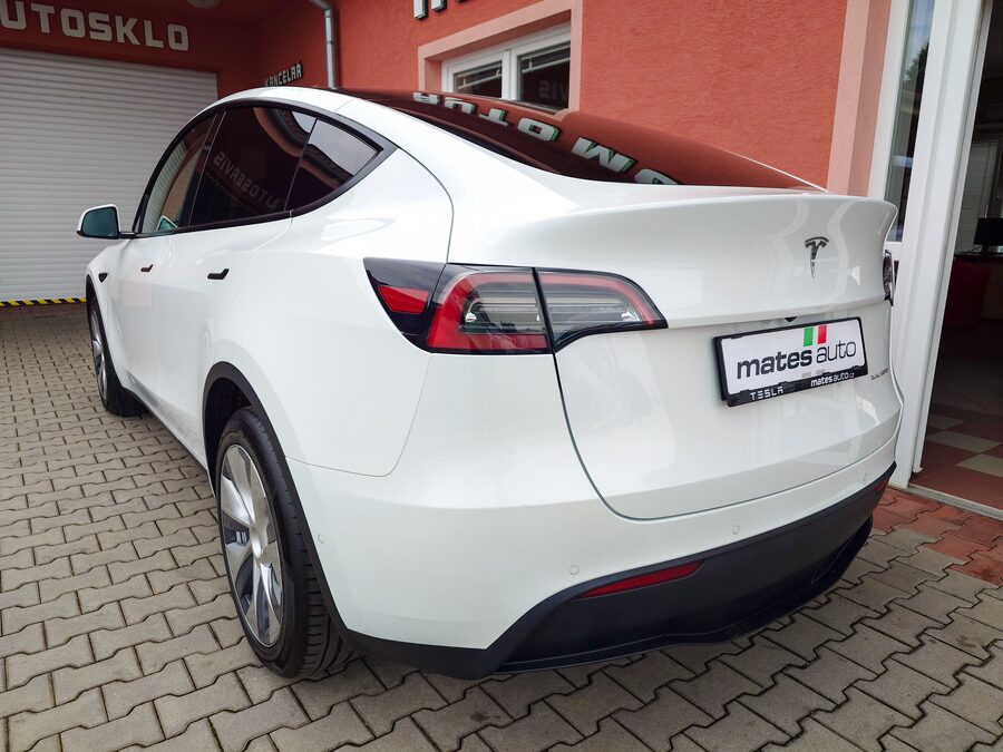 Tesla Model Y Long Range Dual Motor 378 kW – fotografie 4 z 25