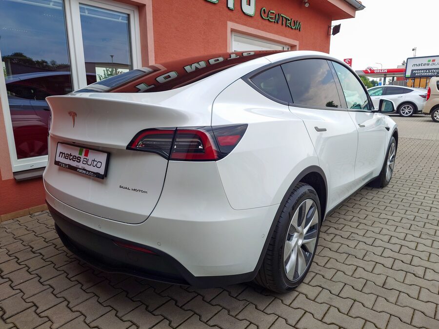 Tesla Model Y Long Range Dual Motor 378 kW – fotografie 5 z 25