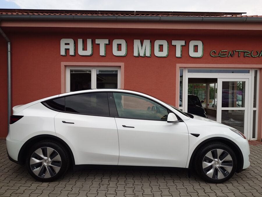 Tesla Model Y Long Range Dual Motor 378 kW – fotografie 6 z 25