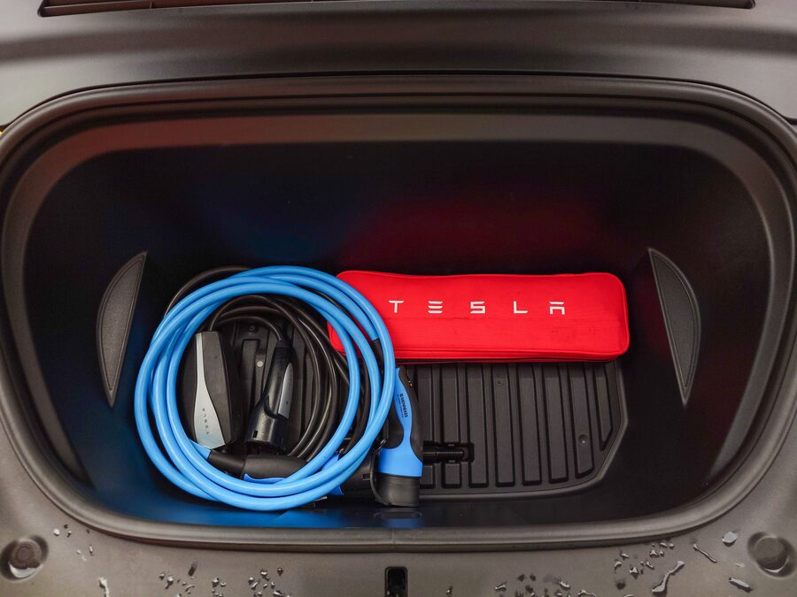 Tesla Model Y Long Range Dual Motor 378 kW – fotografie 11 z 25