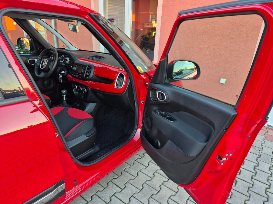 Fiat 500L 1.4 70 kW Pop Star – fotografie 16 z 25