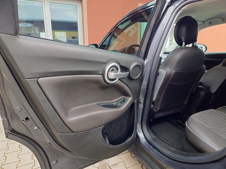 Fiat 500X 1.4 MultiAir 103 kW 4x2 – fotografie 17 z 24