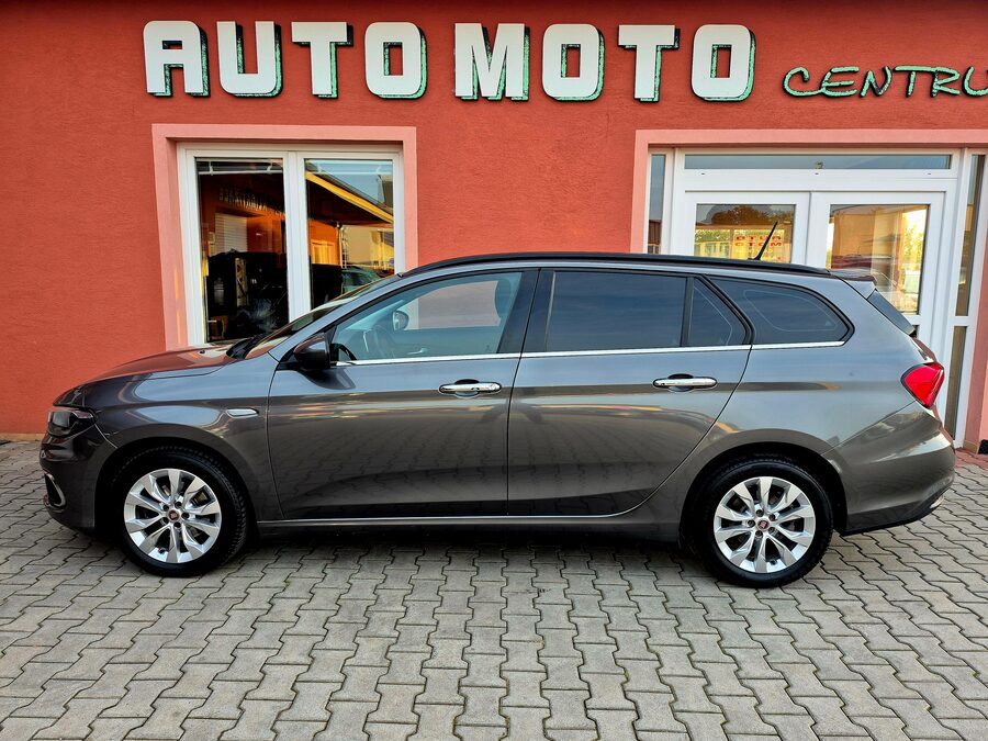 Fiat Tipo 1.4 Turbo Lounge 88 kW – fotografie 2 z 26