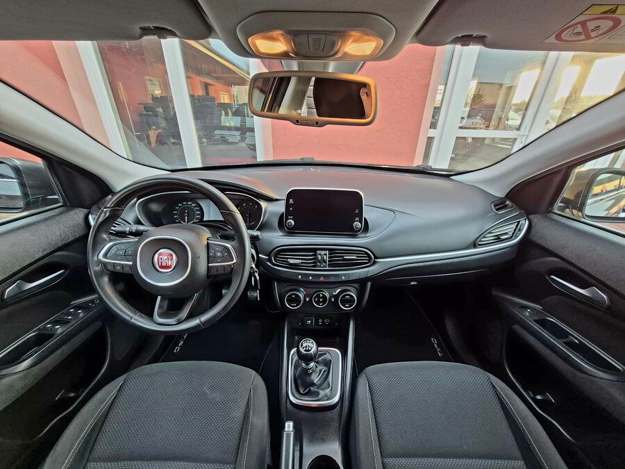 Fiat Tipo 1.4 Turbo Lounge 88 kW – fotografie 21 z 26
