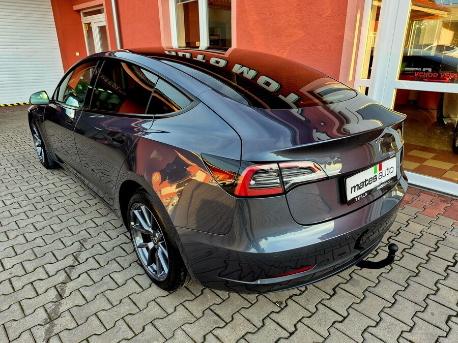 Tesla Model 3 Long Range Dual Motor 366 kW, tažné zařízení – fotografie 3 z 28