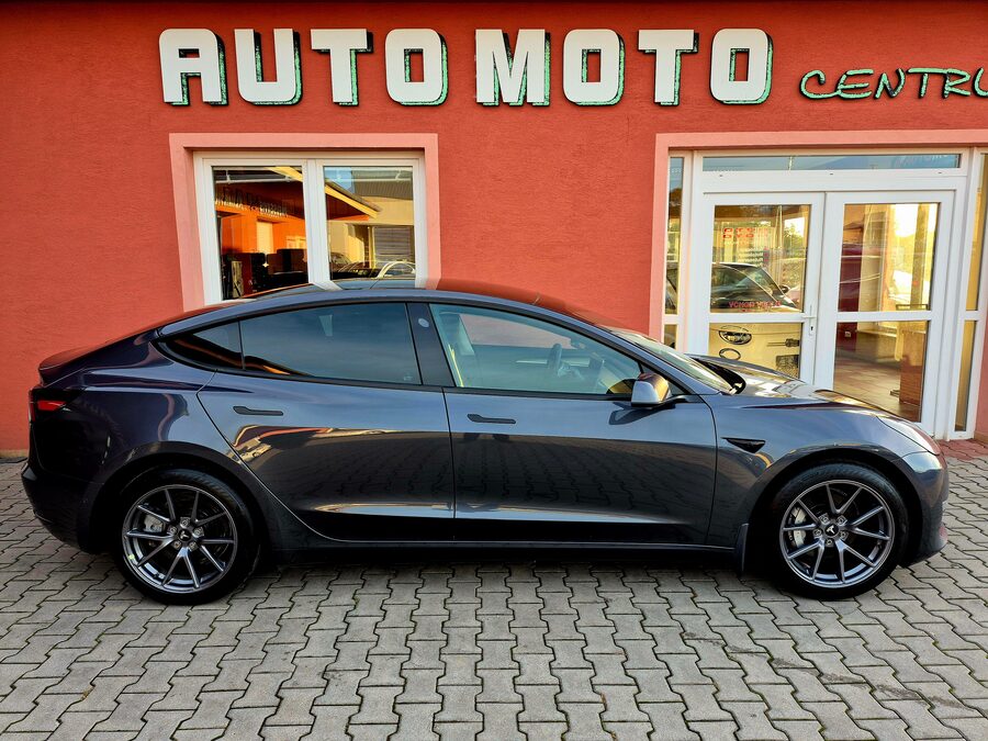 Tesla Model 3 Long Range Dual Motor 366 kW, tažné zařízení – fotografie 5 z 28