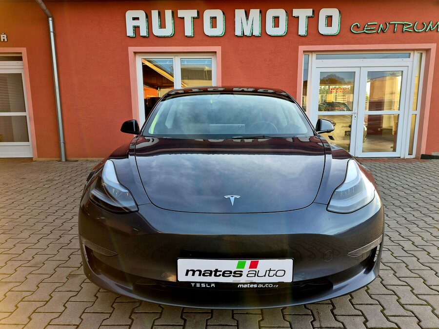 Tesla Model 3 Long Range Dual Motor 366 kW, tažné zařízení – fotografie 7 z 28