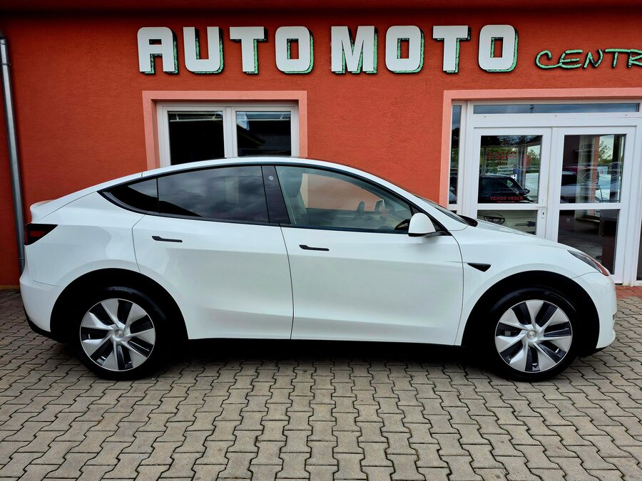 Tesla Model Y Long Range Dual Motor 378 kW, Berlín – fotografie 5 z 28