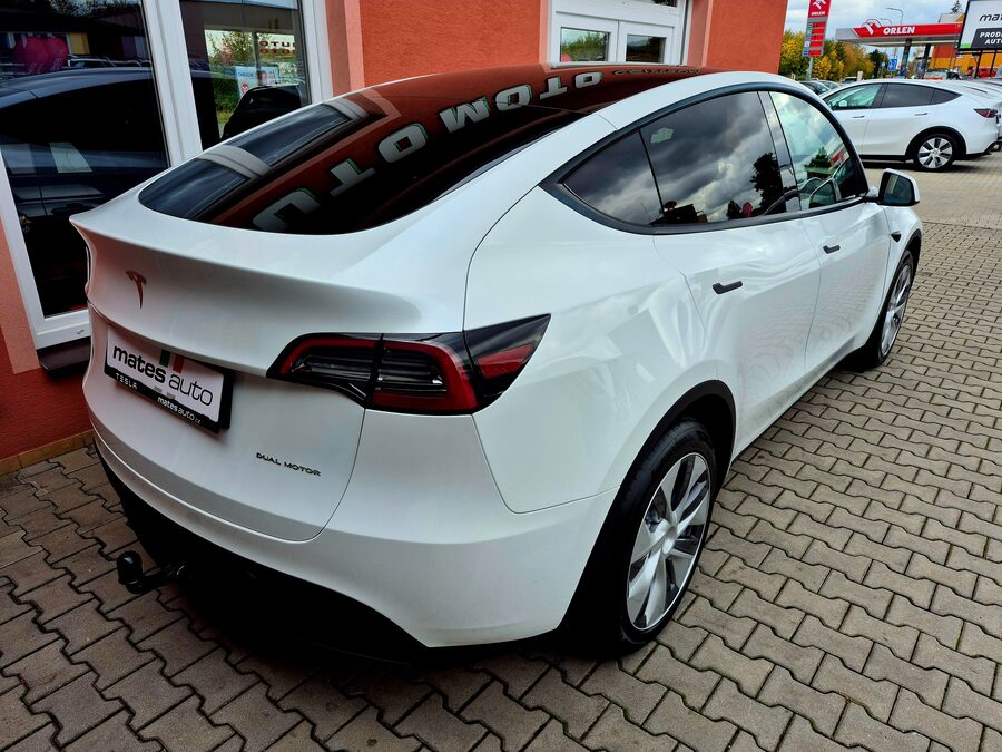 Tesla Model Y Long Range Dual Motor 378 kW, Berlín – fotografie 6 z 28
