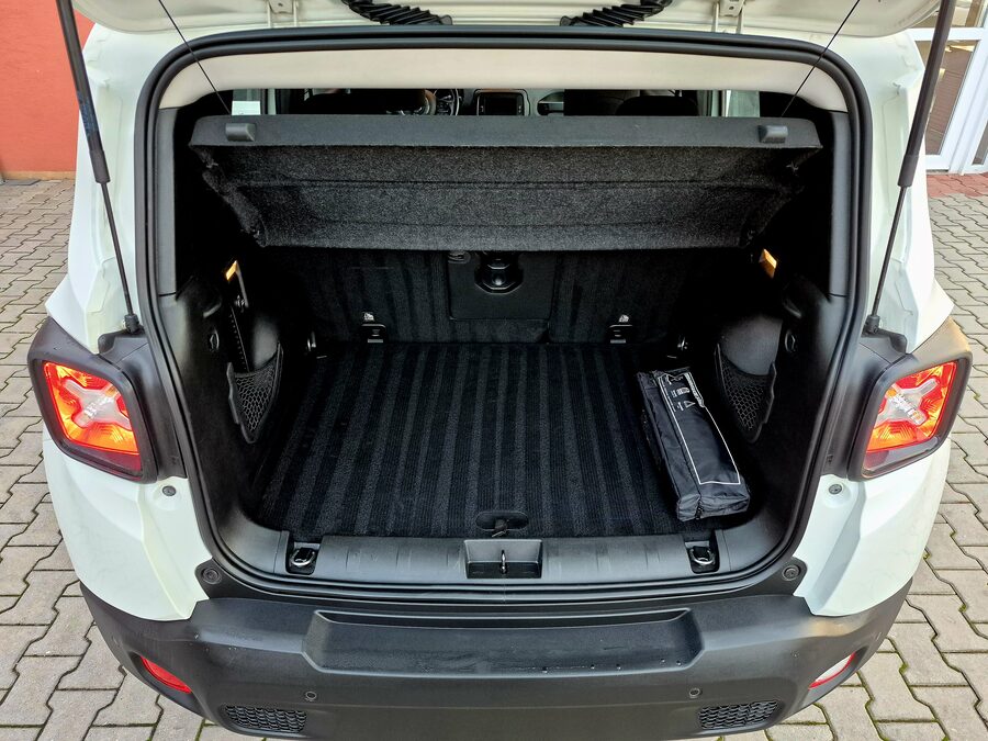 Jeep Renegade 1.4 M-Air Limited 103 kW – fotografie 11 z 25