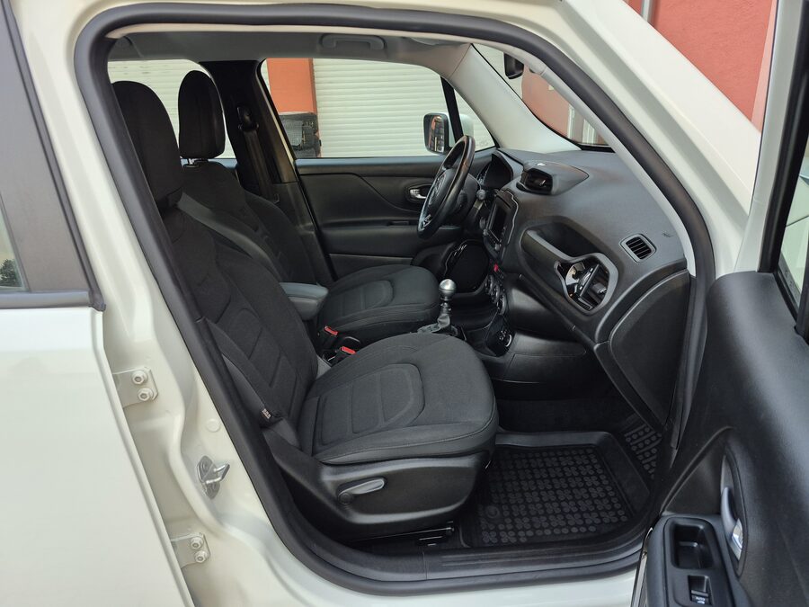 Jeep Renegade 1.4 M-Air Limited 103 kW – fotografie 12 z 25